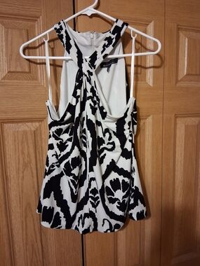 White House Black Market Black & White Twist-Back Camisole